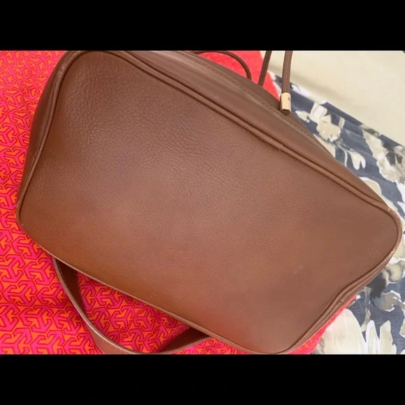 Brown leather bucket bag- Tory Burch - Picture 8 of 8